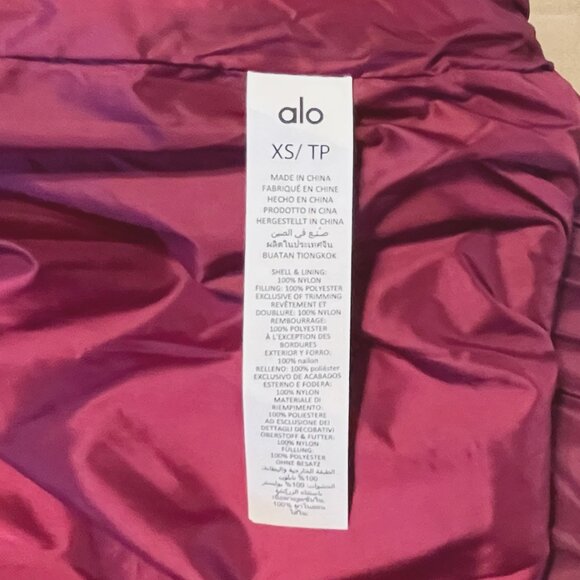 Alo - Aspen Love Puffer Jacket NWOT *RARE* - Picture 7 of 8